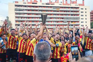 Promovare! Clubul istoric dintr-un cartier al Barcelonei a sărbătorit performanța în fața a peste 6.000 de spectatori