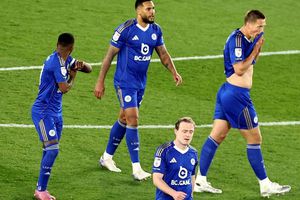 La 10 ani după ce a câștigat Premier League, Leicester a retrogradat matematic din Championship
