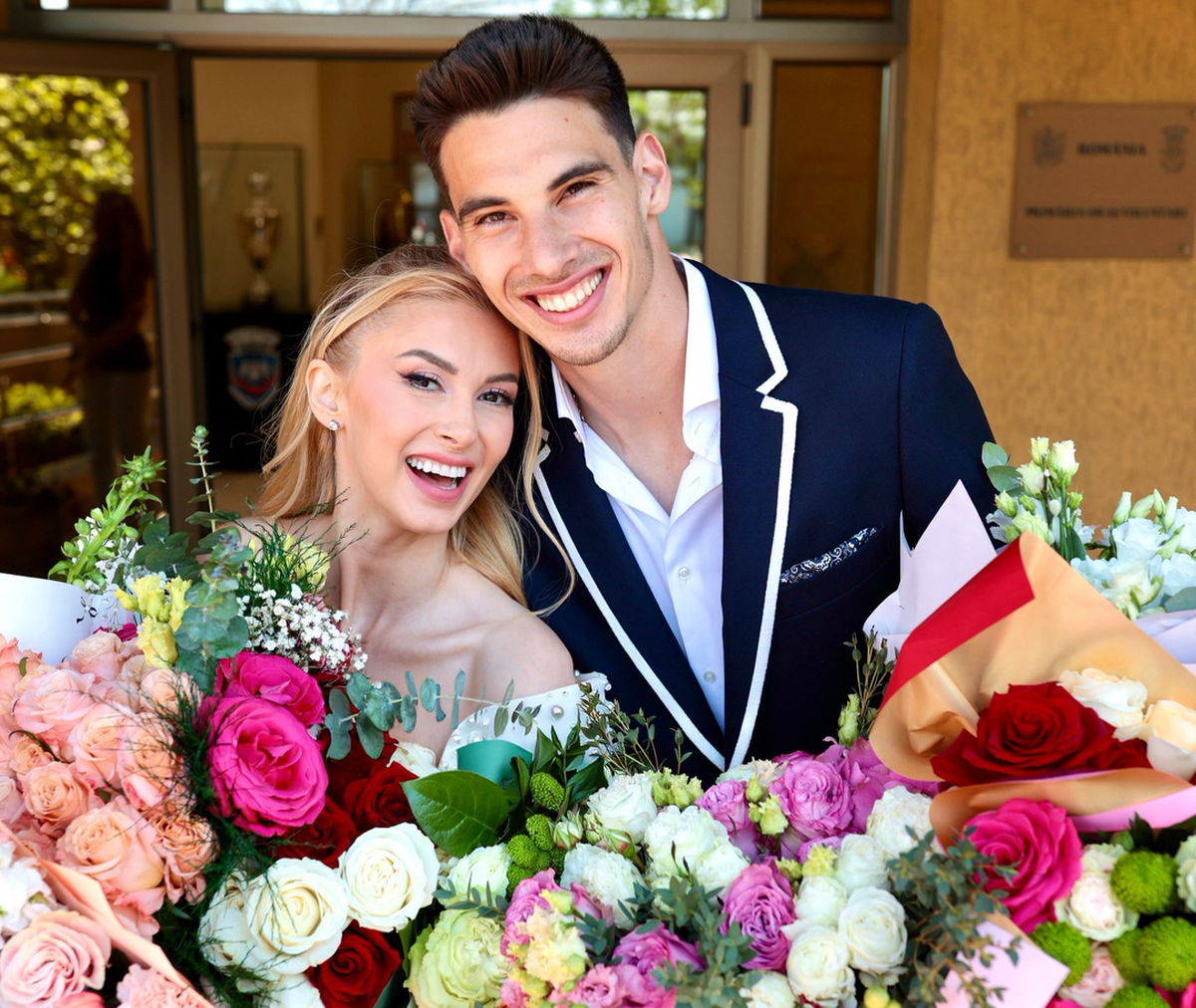 Andreea Bălan s-a căsătorit cu tenismenul Victor Cornea! Imagini cu ținuta spectaculoasă a artistei