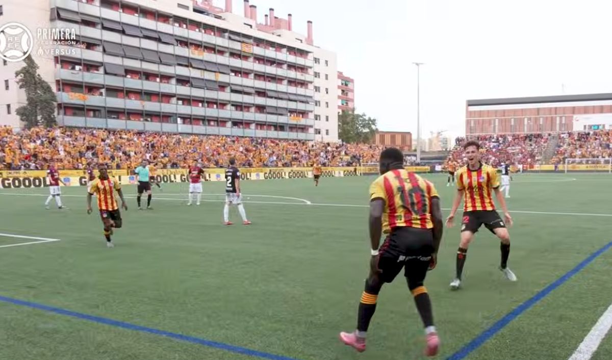 Sant Andreu a promovat în liga a treia din Spania + imagini cu stadionul