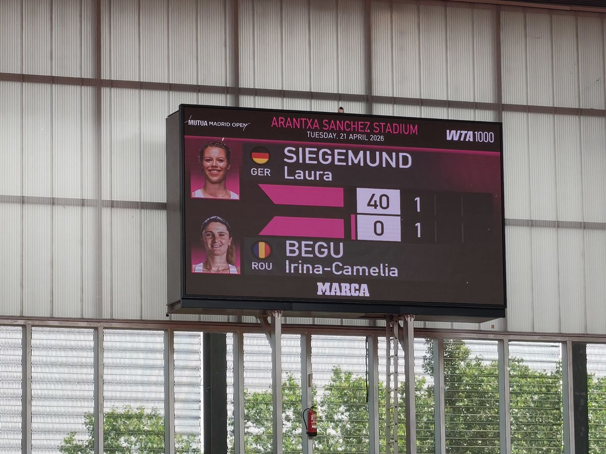 Irina Begu, revenire cu înfrângere la Madrid » A ieșit de pe teren aruncând spectatorilor prosoape și stând la poze