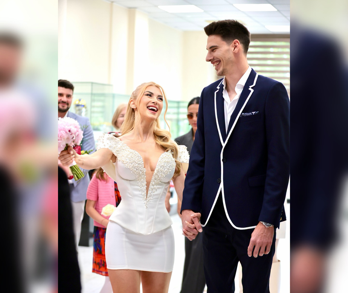 Andreea Bălan s-a căsătorit cu tenismenul Victor Cornea! Imagini cu ținuta spectaculoasă a artistei