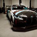 Cum transformi un BMW i4 într-un model de curse: