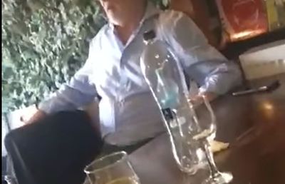 VIDEO Imagini șocante cu Cornel Dinu: „Îmi bag p… în Mulțescu și în Andone! Fotbaliștii p… ați fost!”