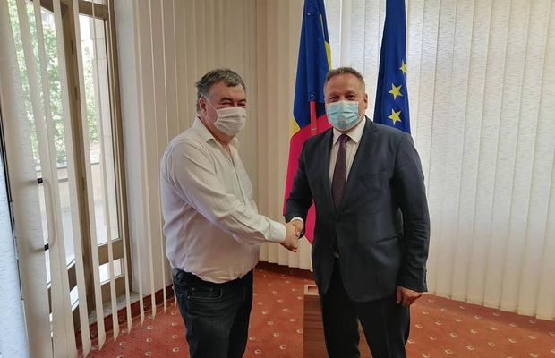 Au bătut palma! Două echipe de Liga 2 pot juca pe același stadion