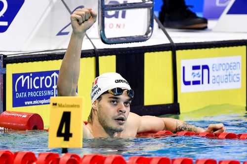 Robert Glință la finalul cursei de 100 m spate de la CE // FOTO Imago Images