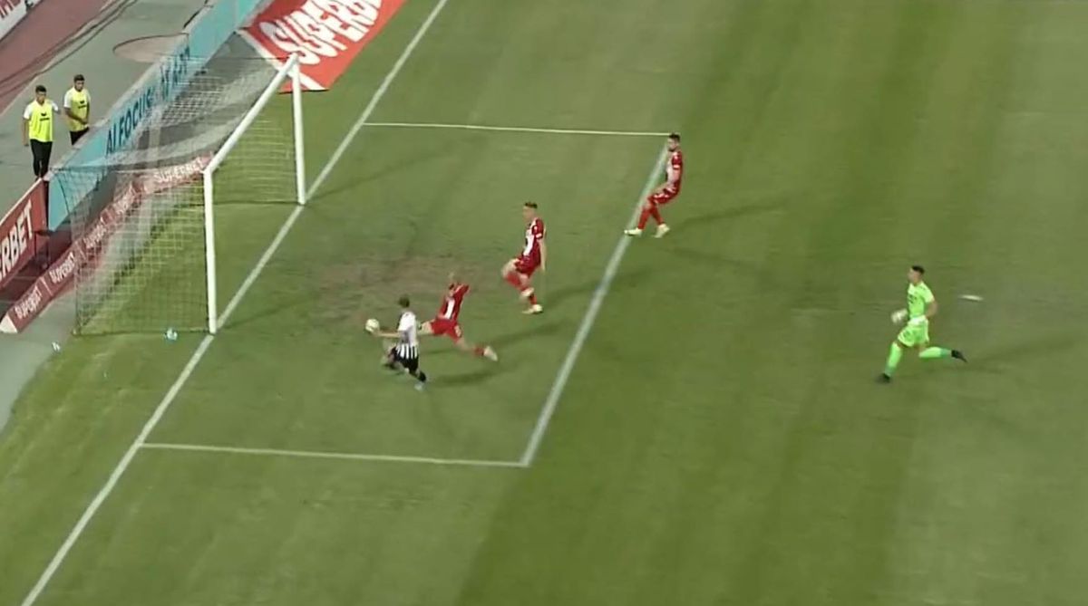 Mihai Eșanu, gafă inexplicabilă în U Cluj - Dinamo