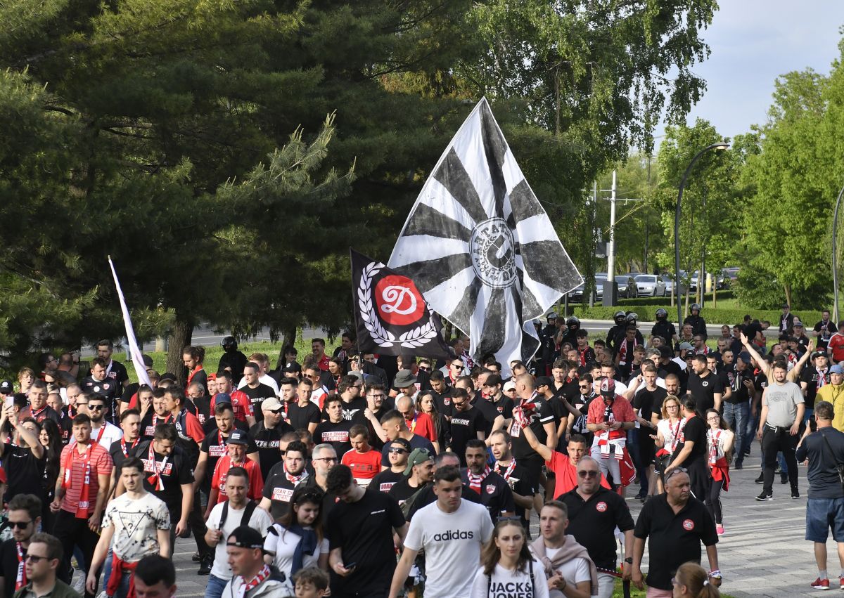 Delegația lui Dinamo, însoțită de jandarmi! „Câinii” au ajuns acasă după 7 ore