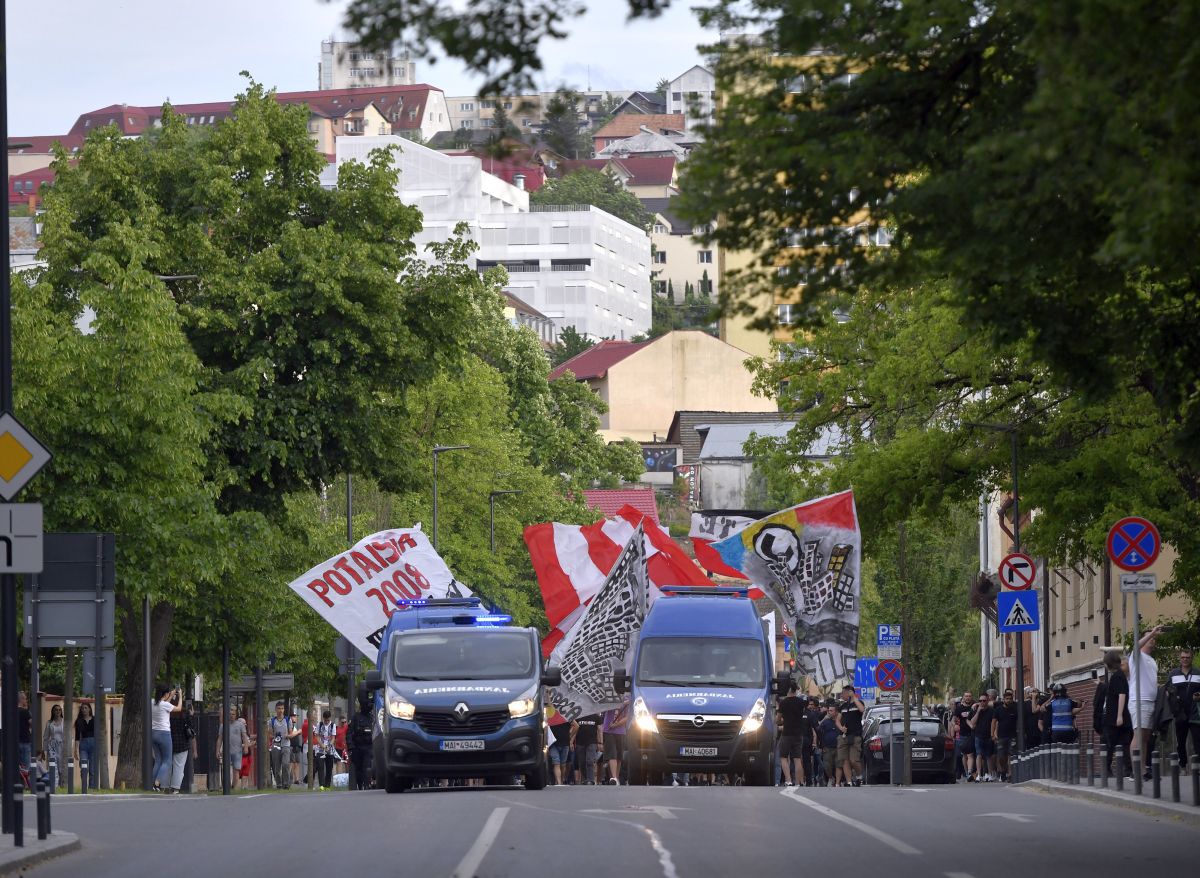 Sabău, fost jucător la U Cluj și Dinamo, se pronunță după turul barajului: „Lincar a pregătit jocul mai bine, putea fi 3-0 din prima repriză”