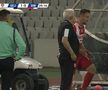 AUCH! Ciocnire horror în U Cluj - Dinamo: fotbalistul lui Uhrin, schimbat după ce a fost făcut K.O. de Ely Fernandes!