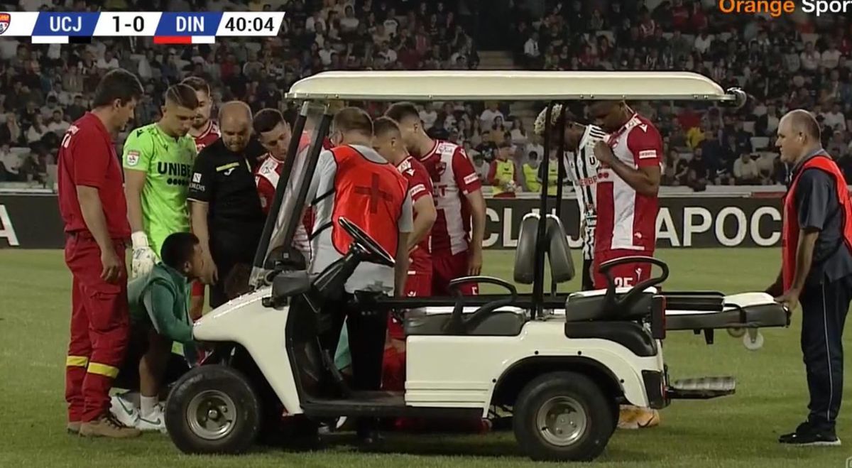 AUCH! Ciocnire horror în U Cluj - Dinamo: fotbalistul lui Uhrin, schimbat după ce a fost făcut K.O. de Ely Fernandes!