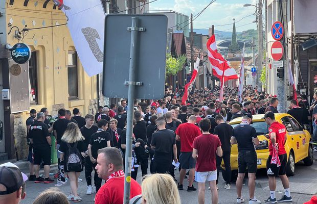 Fanii lui U Cluj și Dinamo au venit împreună la meciul de baraj: încurajări, dar și derapaje