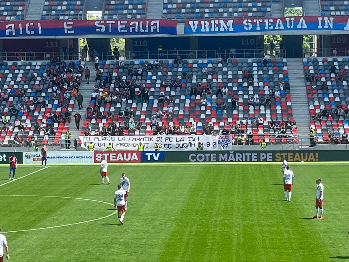 Fanii CSA Steaua, mesaje dure către Florin Talpan și conducerea clubului: „Circ ieftin la TV ai etalat / Privim versiunea 2.0 de la Palat”