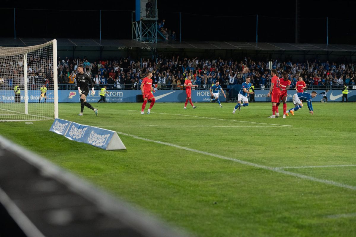 Dragomir știe unde a pierdut FCSB meciul cu Farul: „Dacă făcea chestia asta, Gigi era genial”