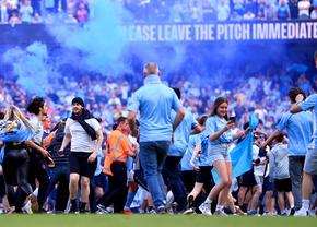 Manchester City - Chelsea 1-0 » „Cetățenii” lui Guardiola au sărbătorit titlul pe „Etihad”. Fanii au invadat gazonul, Haaland&co. s-au refugiat la vestiare!