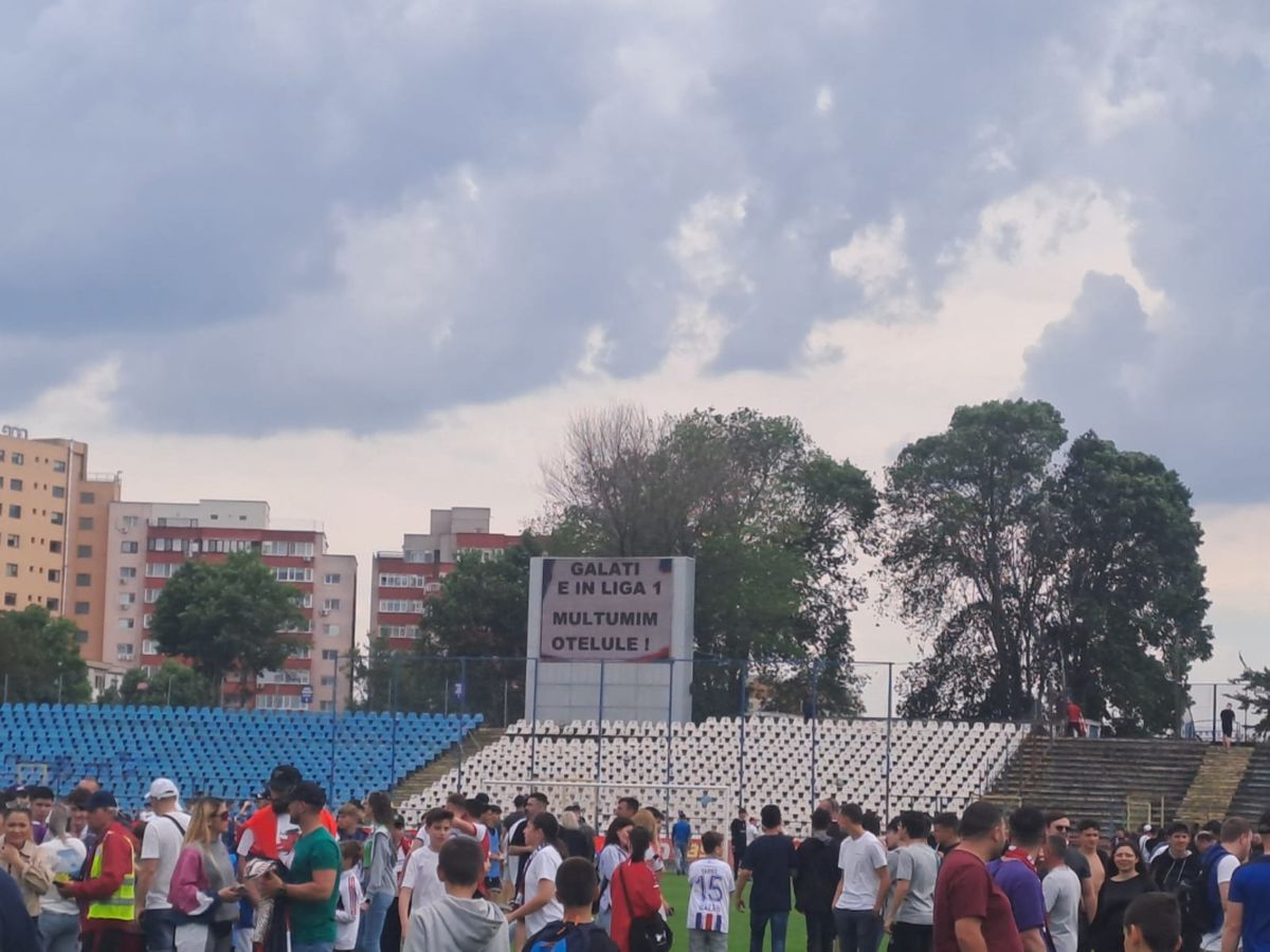 Dorinel a pățit-o precum Robben! » Imagini în exclusivitate din vestiarul Oțelului după promovare