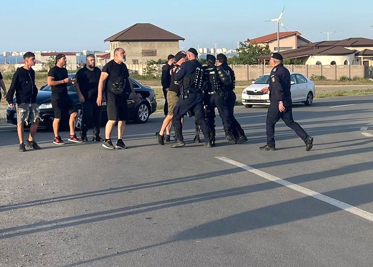 Reporterii GSP au surprins răfuiala petrecută fix lângă stadion, înainte de Farul - FCSB » Intervenție promptă a jandarmilor