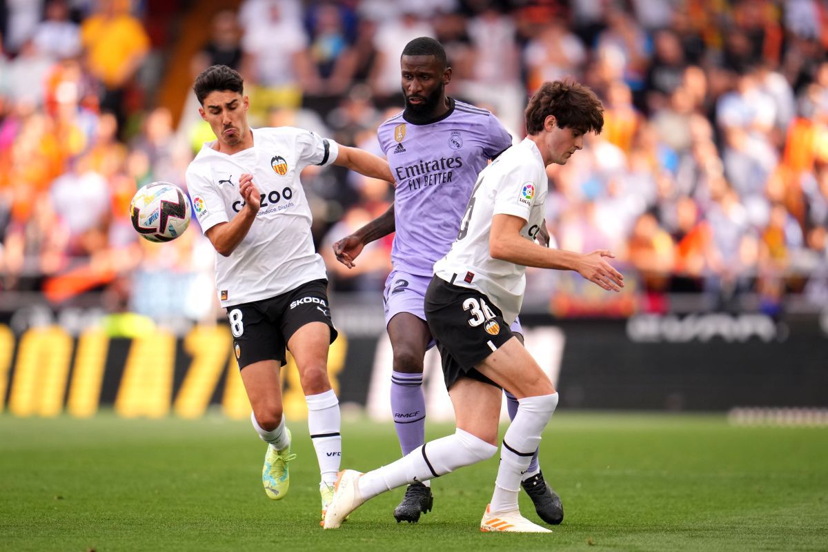 Valencia - Real Madrid - 21 mai 2023  »  Imagini spectaculoase din duelul „liliecilor” cu „Los Blancos” + Vinicius, din noua ținta rasismului