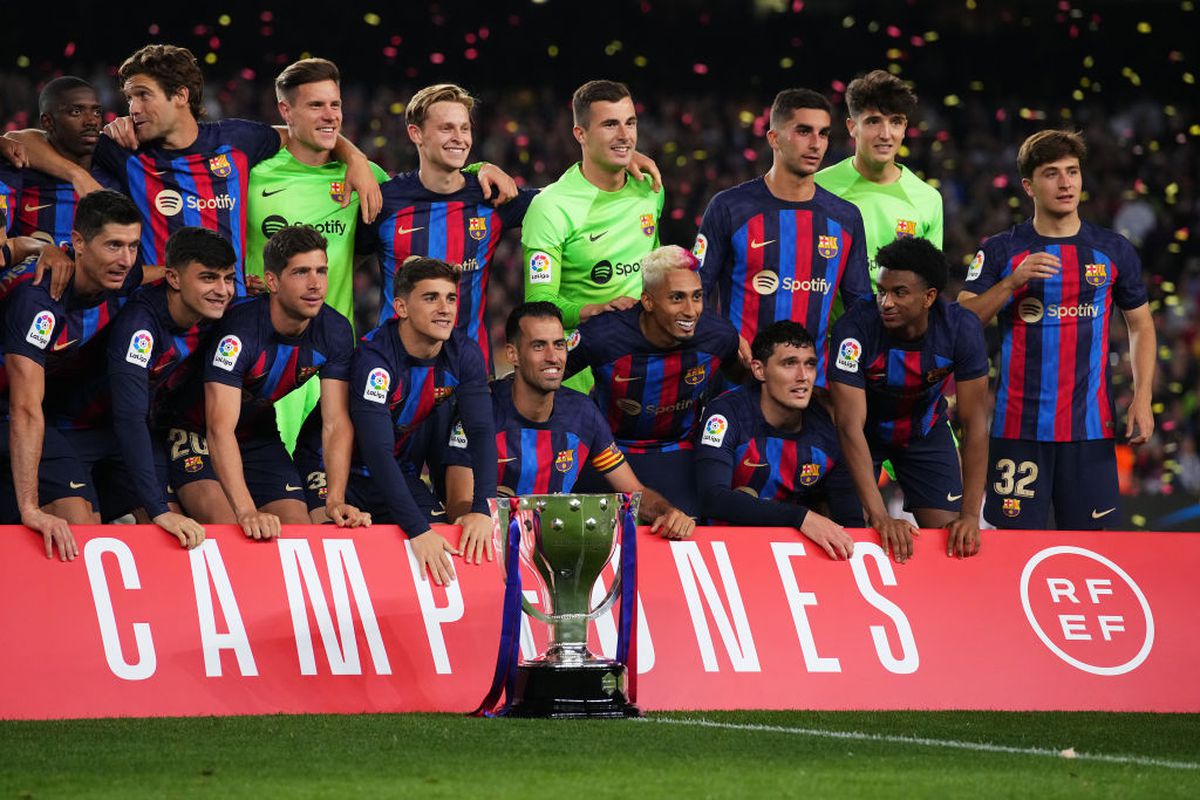 Barcelona a sărbătorit titlul în La Liga, alături de 88.000 de spectatori » Imagini spectaculoase