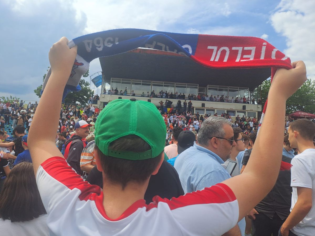 Cele mai nebune imagini de la sărbătoarea promovării Oțelului