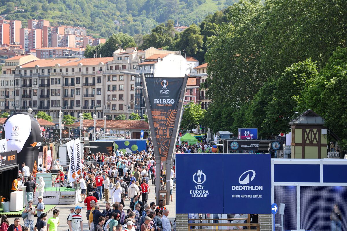 „Au dărâmat semafoare și au vomitat pe străzi” » HAOS la Bilbao, înainte de finala Europa League