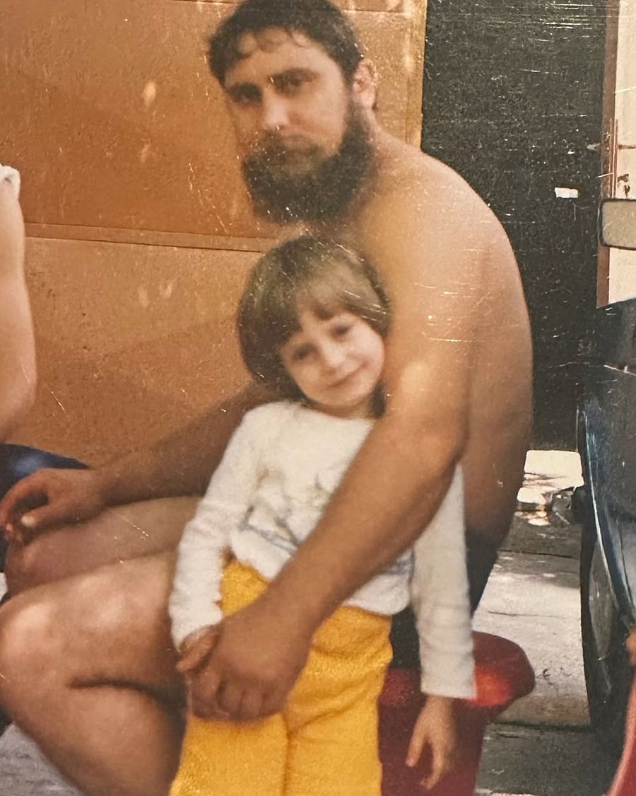 Jelena și Damir Dokic/Foto: Instagram (Jelena Dokic) Jelena Dokic a anunțat decesul tatălui și antrenorului său violent: „Niciodată nu e ușor să pierzi un părinte. Odihnește-te în pace!”