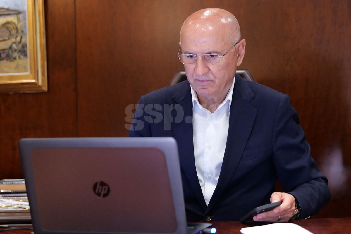 Copos birou Crowne Plaza 2025