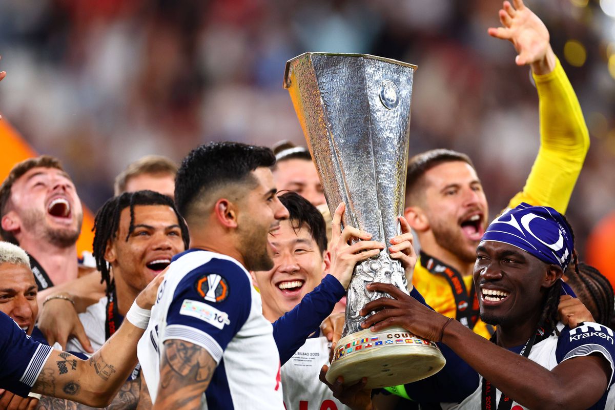 Mihai Stoica nu s-a ferit de cuvinte, după finala Tottenham - Manchester United: „Execrabil!”