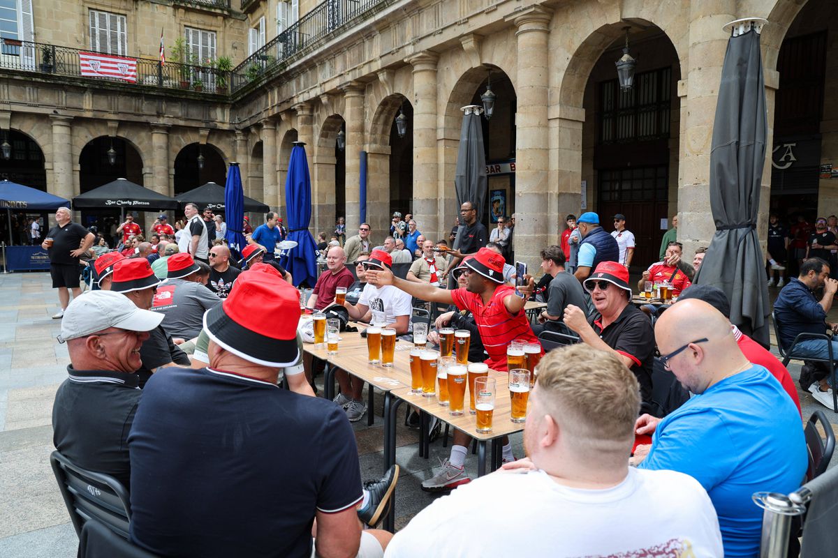 „Au dărâmat semafoare și au vomitat pe străzi” » HAOS la Bilbao, înainte de finala Europa League