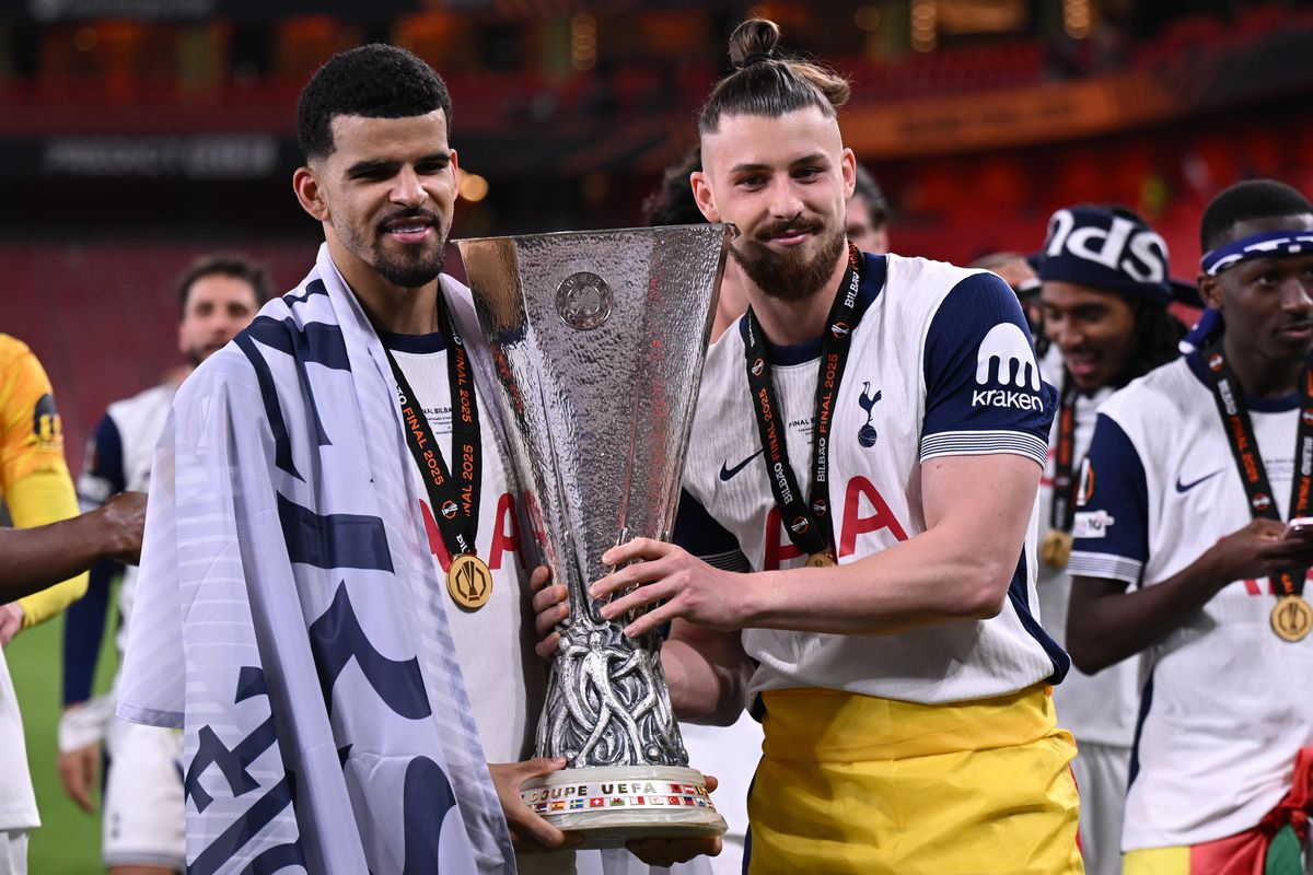 Radu Drăgușin, câștigător de Europa League