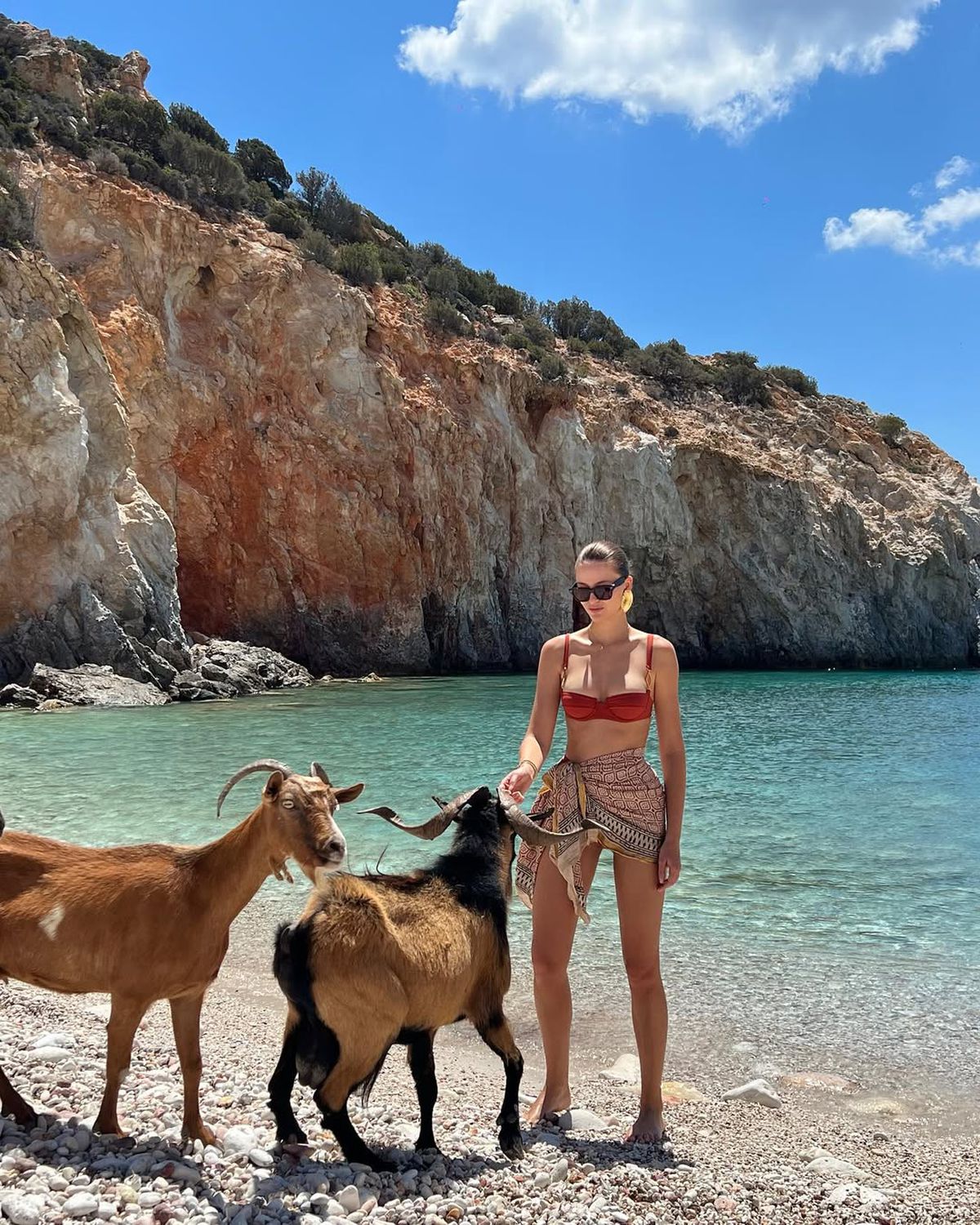 Novak Djokovic a acceptat provocarea și a jucat tenis cu „cea mai frumoasă femeie din lume” » Filmarea a fost interzisă