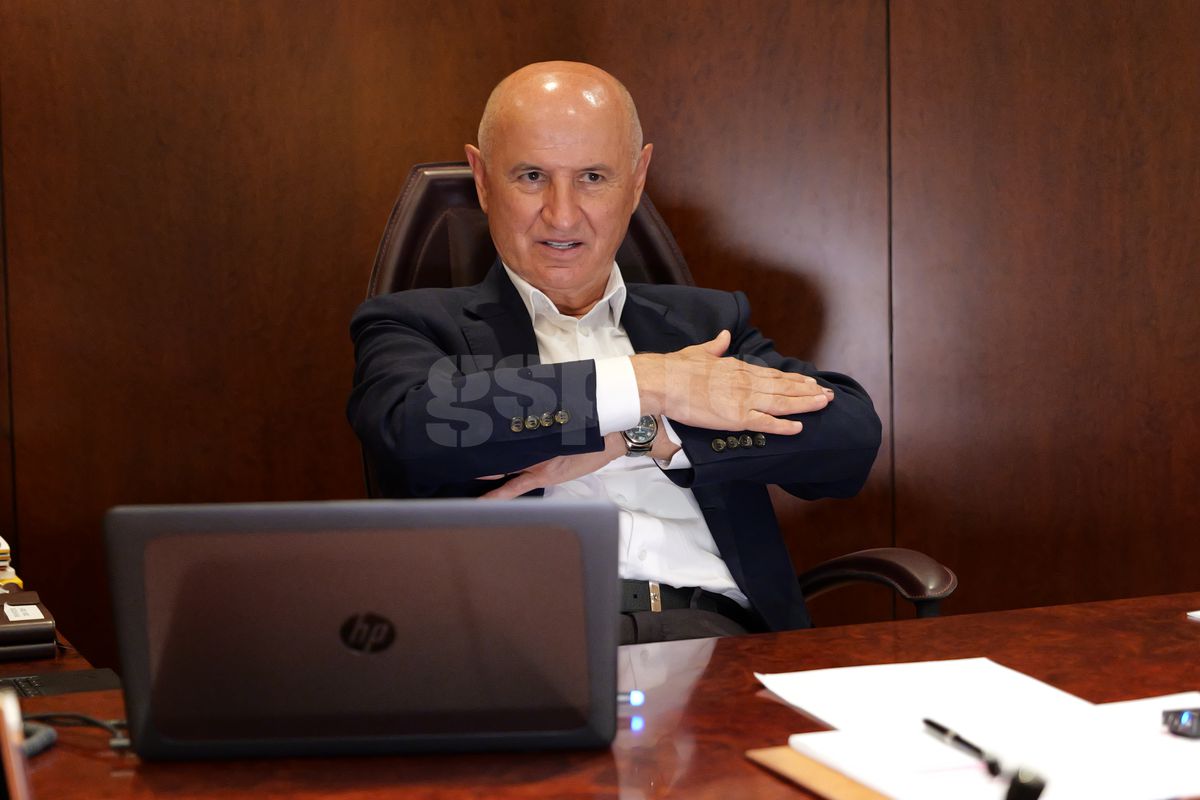 Copos birou Crowne Plaza 2025