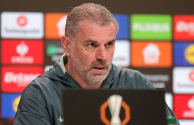 Ange Postecoglou a început abrupt conferința dinaintea finalei Europa League: „Dan, nu sunt un clovn”