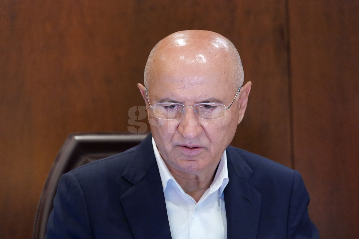 Copos birou Crowne Plaza 2025