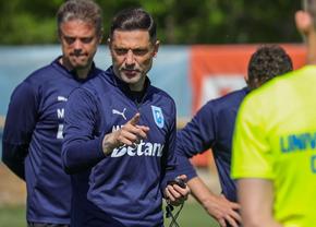 Mirel Rădoi nu-l vrea în sezonul următor la Universitatea Craiova! În replică, fotbalistul se poate umple de bani în Qatar