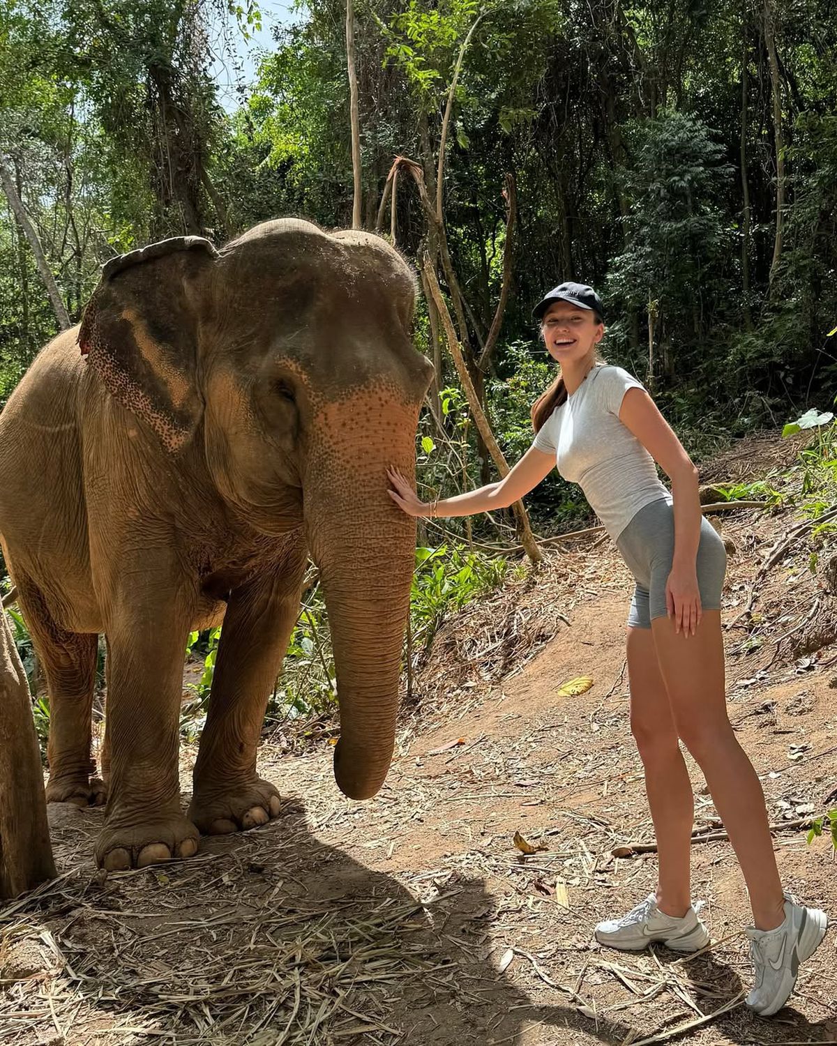 Novak Djokovic a acceptat provocarea și a jucat tenis cu „cea mai frumoasă femeie din lume” » Filmarea a fost interzisă