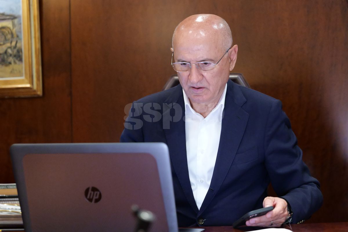 Copos birou Crowne Plaza 2025