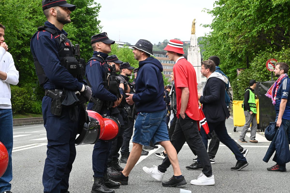 „Au dărâmat semafoare și au vomitat pe străzi” » HAOS la Bilbao, înainte de finala Europa League