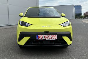 BYD Dolphin Surf s-a lansat oficial în România! Care sunt cele trei modele din gamă și cât costă „mașina urbană a anului 2025”