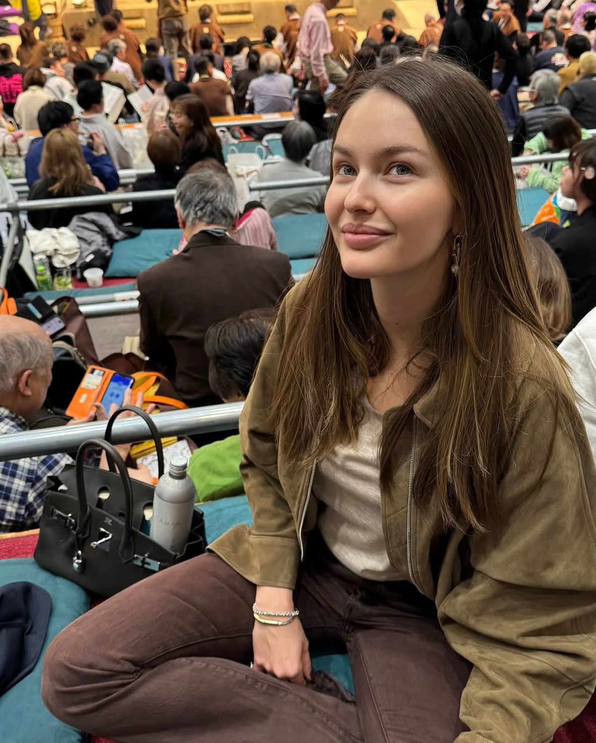 Novak Djokovic a acceptat provocarea și a jucat tenis cu „cea mai frumoasă femeie din lume” » Filmarea a fost interzisă