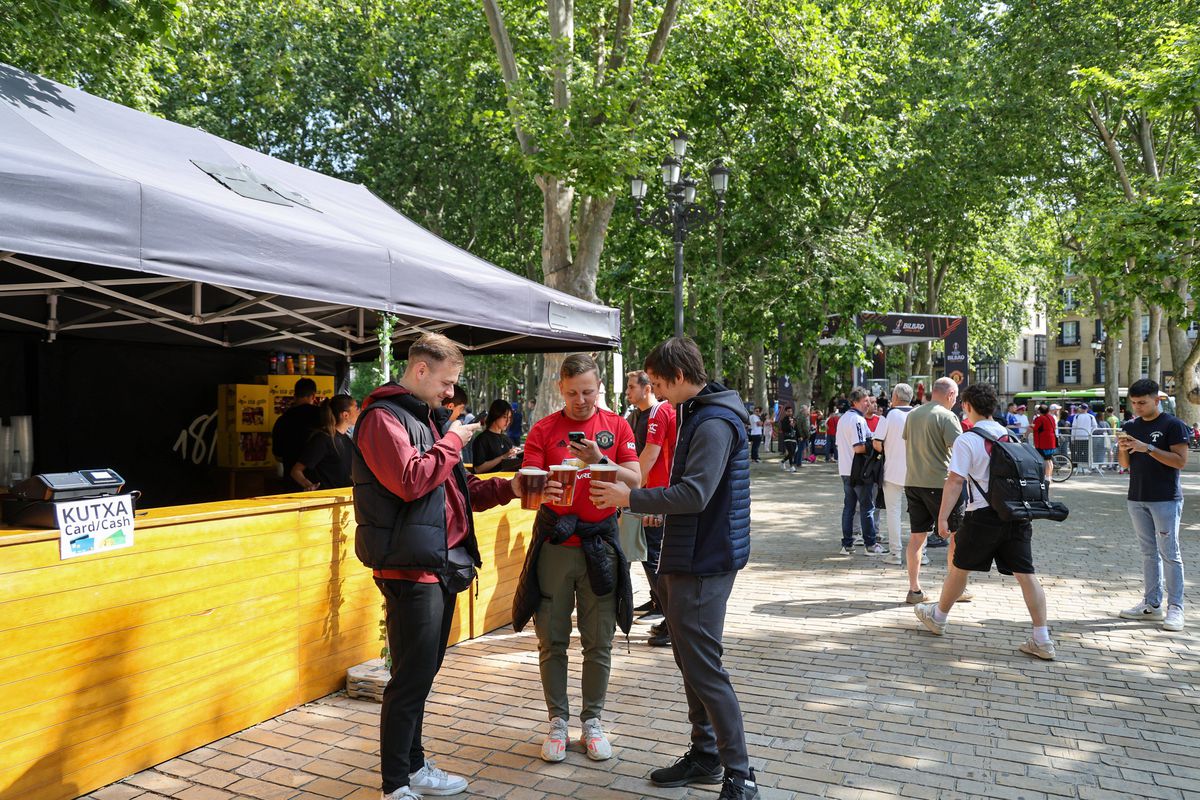 „Au dărâmat semafoare și au vomitat pe străzi” » HAOS la Bilbao, înainte de finala Europa League