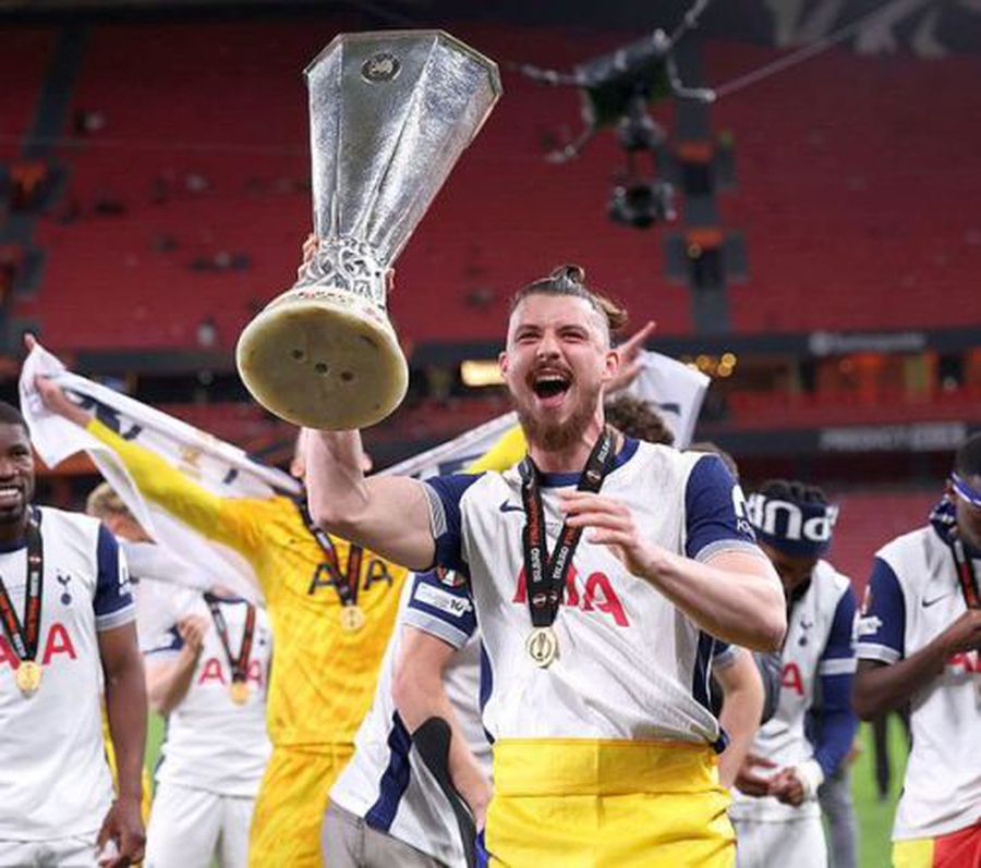 Ange Postecoglou, demis de Tottenham! Radu Drăgușin va avea un alt antrenor