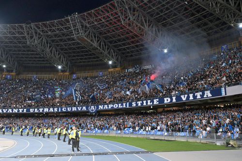 Incredibil: Câte sute de mii de fani ai lui Napoli au solicitat bilete pentru partida cu Cagliari / foto: Imago