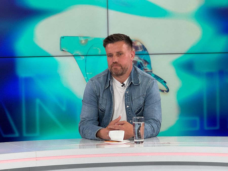 Mihai Pintilii, antrenorul secund de la FCSB, invitat la GSP Live Special Șase jucători de la FCSB vor fi convocați la naționala lui Lucescu » Mihai Pintilii a dezvăluit toate numele la GSP Live Special