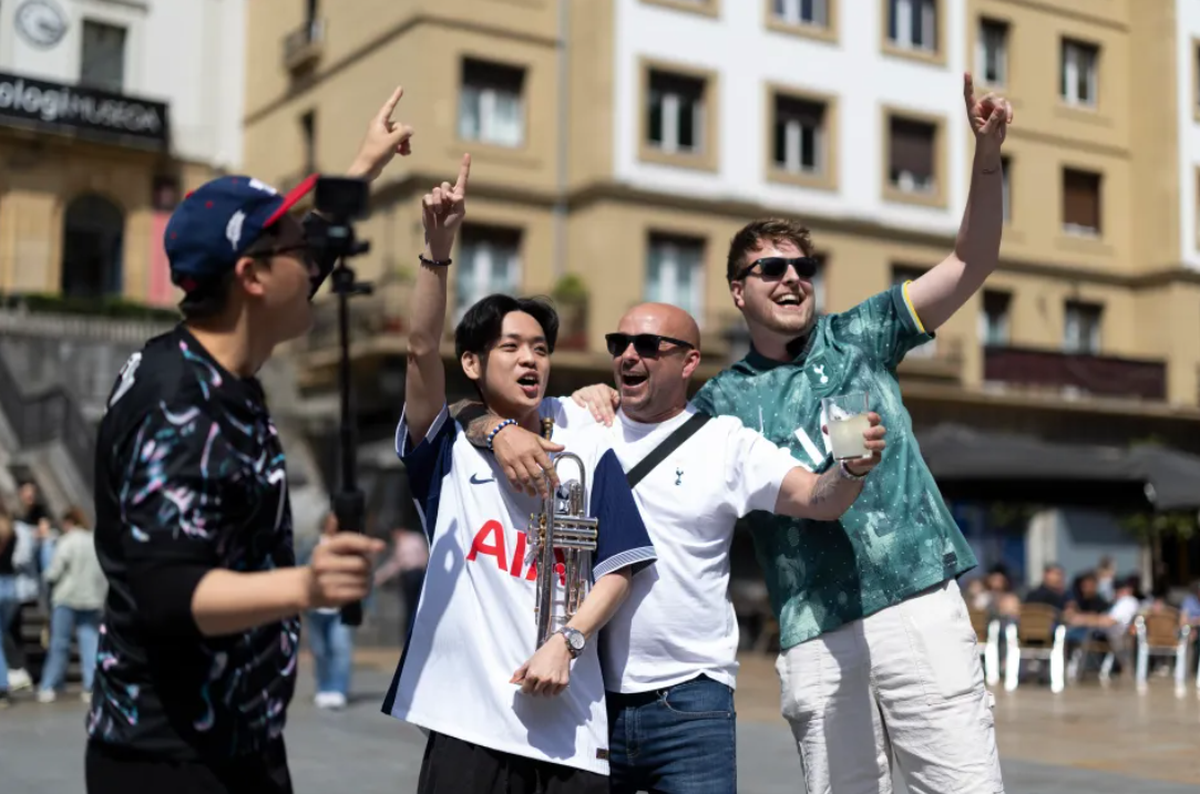 „Au dărâmat semafoare și au vomitat pe străzi” » HAOS la Bilbao, înainte de finala Europa League