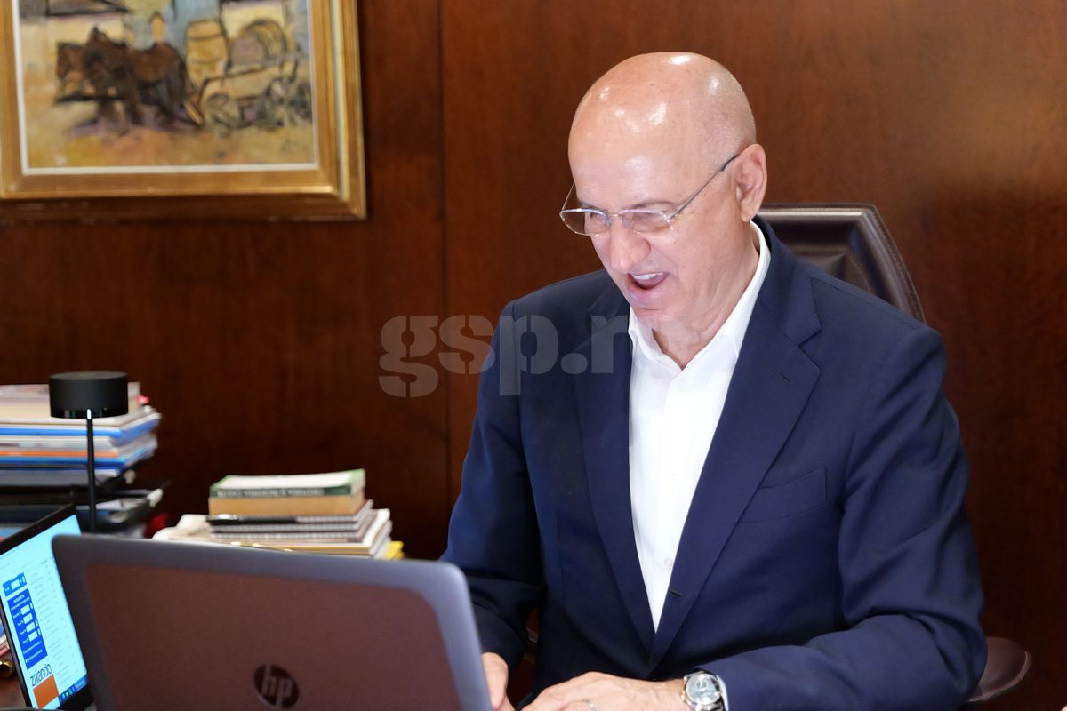 Copos birou Crowne Plaza 2025