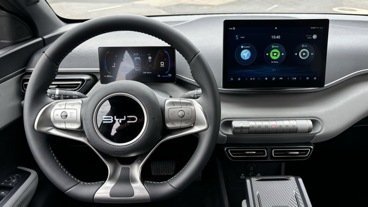 BYD Dolphin Surf s-a lansat oficial în România! Care sunt cele trei modele din gamă și cât costă „mașina urbană a anului 2025”