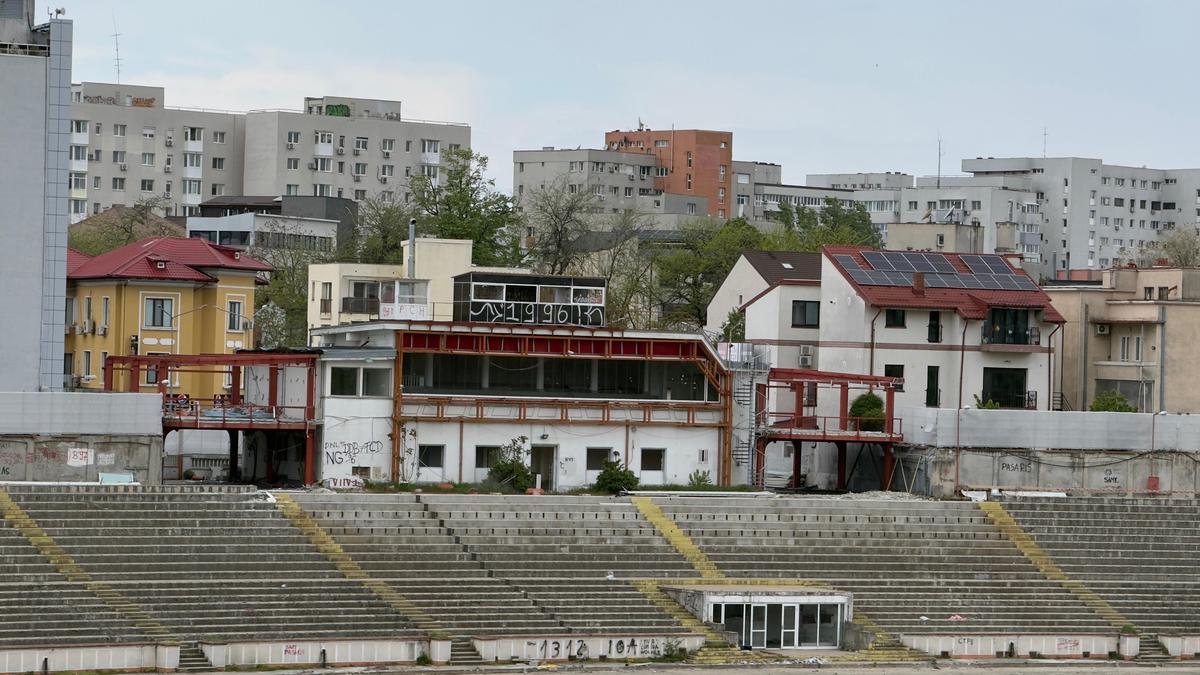 Sapă fundația pentru noul stadion Dinamo, înainte să fie dărâmat tot vechiul stadion! Ce urmează în arena din Ștefan cel Mare