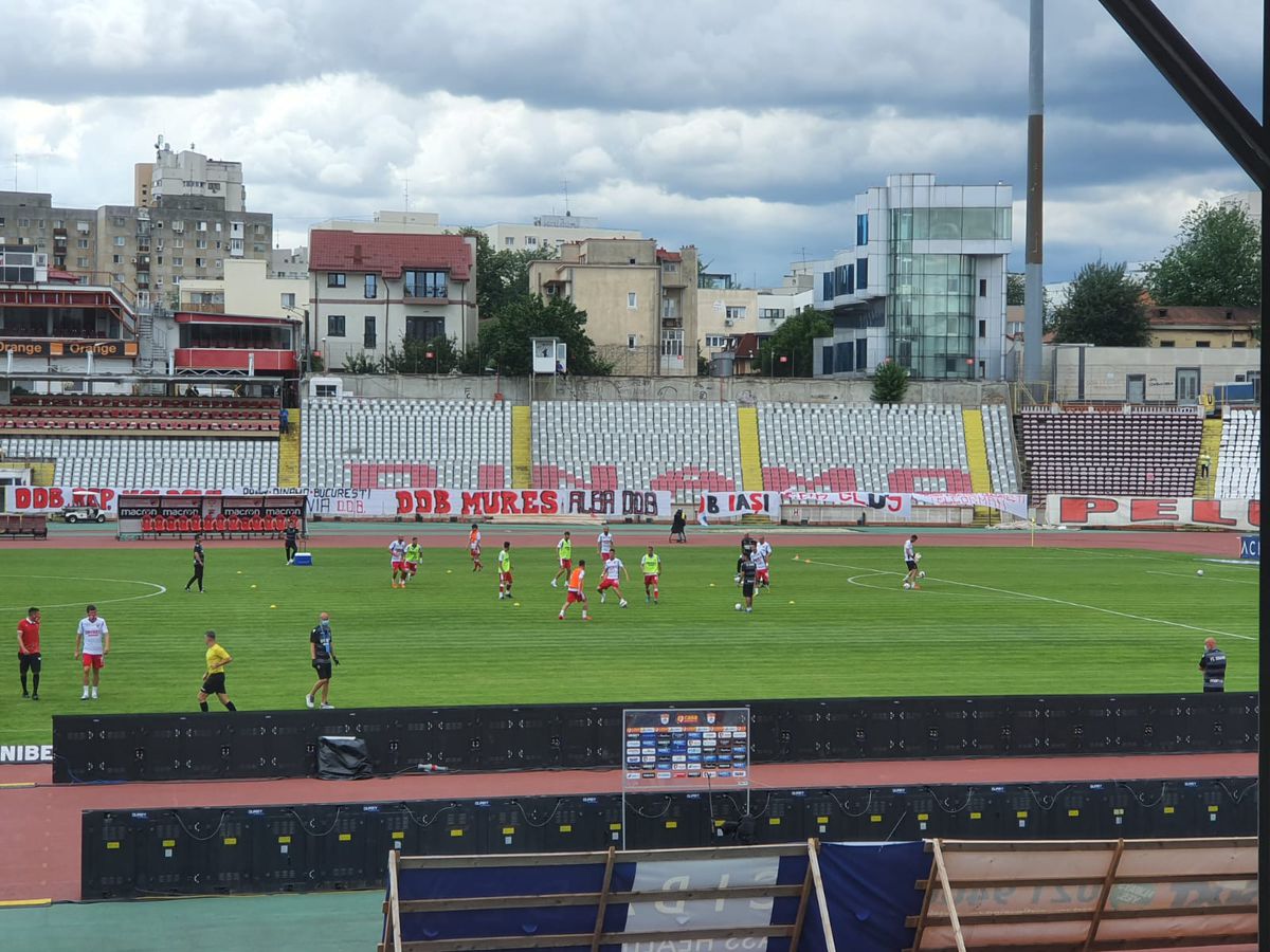 DINAMO - SEPSI. DDB a înconjurat stadionul » Imaginile surprinse de reporterii GSP în „Ștefan cel Mare”: „Strigăm din toți plămânii, Dinamo nu moare!”