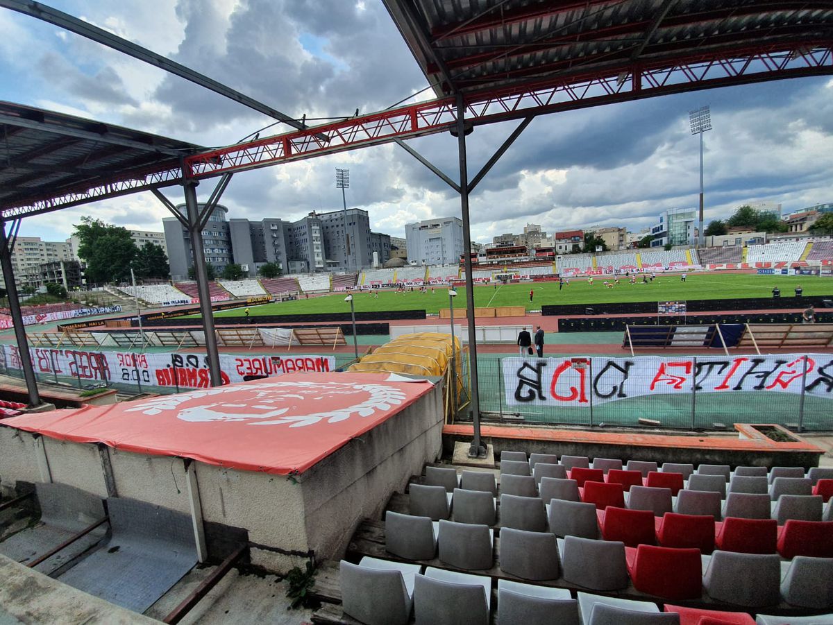 DINAMO - SEPSI. DDB a înconjurat stadionul » Imaginile surprinse de reporterii GSP în „Ștefan cel Mare”: „Strigăm din toți plămânii, Dinamo nu moare!”